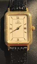 Laden Sie das Bild in den Galerie-Viewer, Omega Quartz