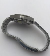 Laden Sie das Bild in den Galerie-Viewer, Eterna Quartz Electronic